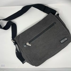 Kenneth Cole Gray Messenger Bag